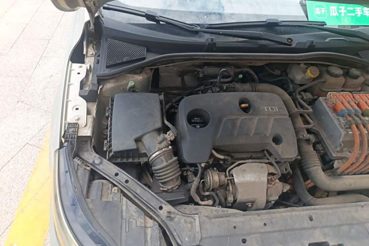 Used Roewe i6 New Energy 2017 45T Hybrid Connect & Smart Enjoyment Edition Engine Bay Right
