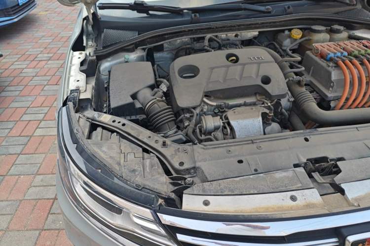 Used Roewe i6 New Energy 2017 45T Hybrid Connect & Smart Enjoyment Edition Engine Bay Right
