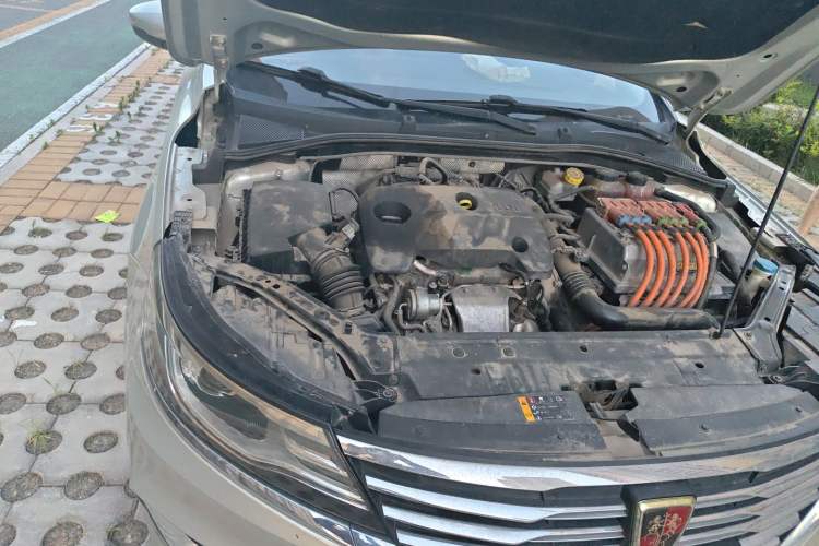 Used Roewe i6 New Energy 2017 45T Hybrid Connect & Smart Enjoyment Edition Engine Bay Right