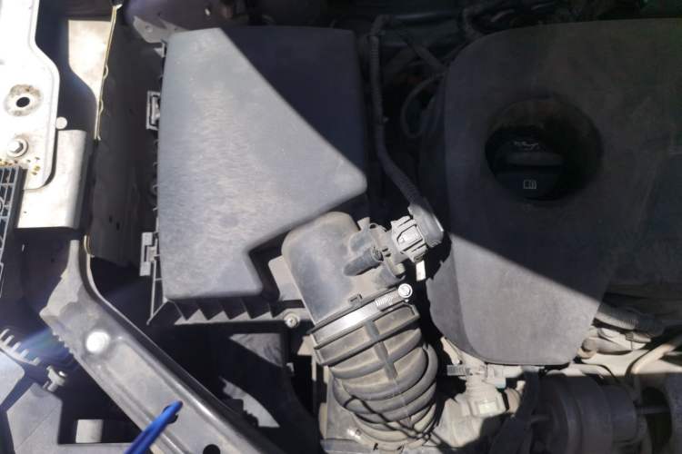 Used Roewe i6 New Energy 2017 45T Hybrid Connective Smart Luxury Edition Engine Bay Right