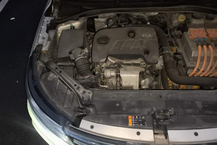 Used Roewe i6 New Energy 2017 45T Hybrid Connect & Smart Enjoyment Edition Engine Bay Right