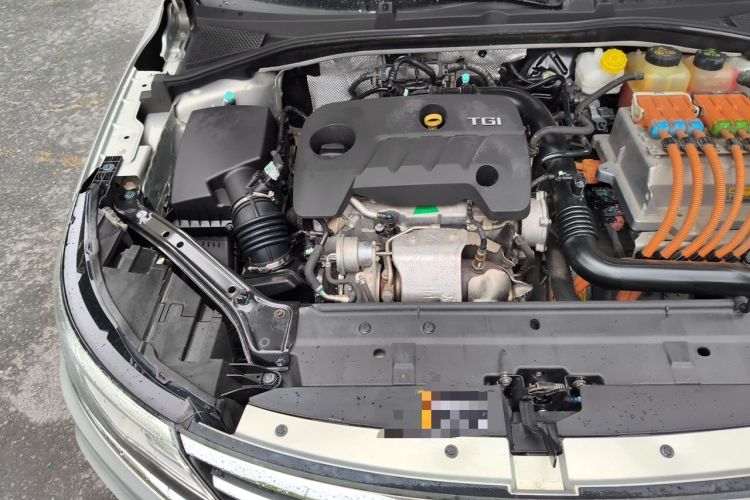 Used Roewe i6 New Energy 2017 45T Hybrid Connect & Smart Enjoyment Edition Engine Bay Right