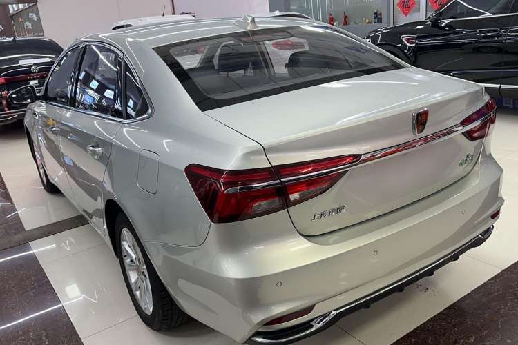 Used Roewe i6 New Energy 2017 45T Hybrid Connect & Smart Enjoyment Edition Exterior 4