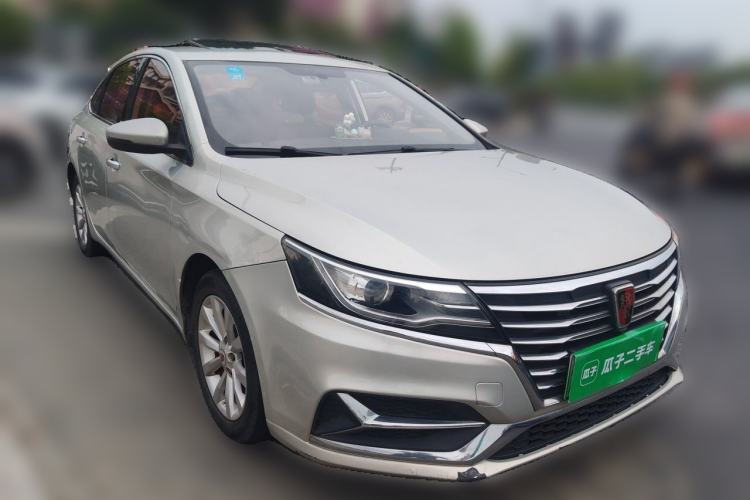 Used Roewe i6 New Energy 2017 45T Hybrid Connect & Smart Enjoyment Edition Front Right 45 Deg