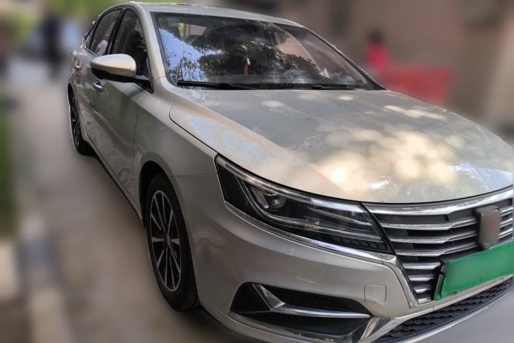 Used Roewe i6 New Energy 2017 45T Hybrid Connective Smart Luxury Edition Front Right 45 Deg