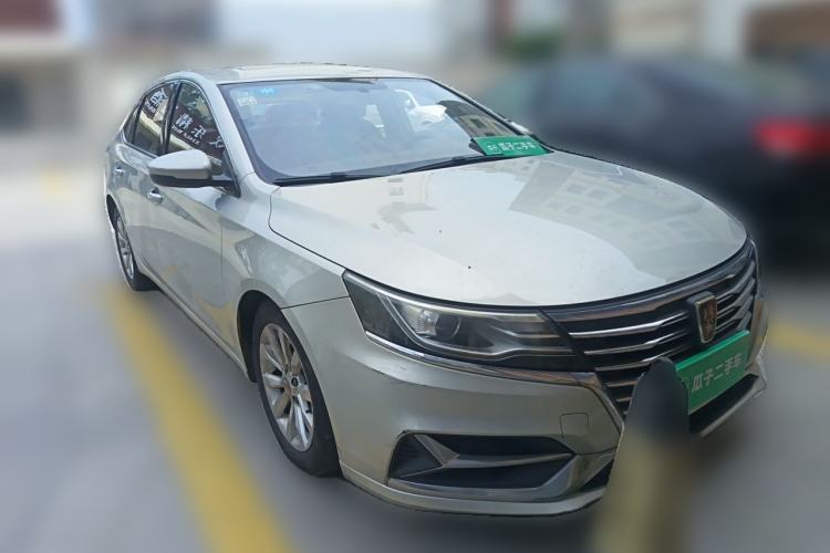 Used Roewe i6 New Energy 2017 45T Hybrid Connect & Smart Enjoyment Edition Front Right 45 Deg