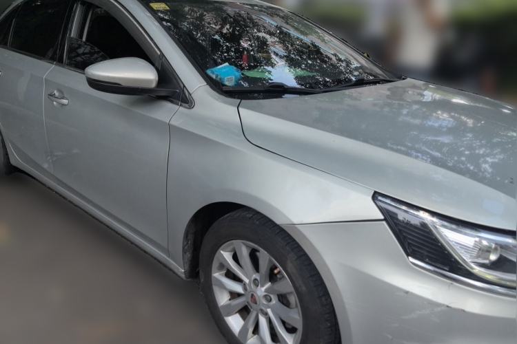 Used Roewe i6 New Energy 2017 45T Hybrid Connect & Smart Enjoyment Edition Front Right 45 Deg