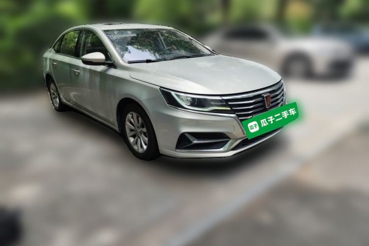 Used Roewe i6 New Energy 2017 45T Hybrid Connect & Smart Enjoyment Edition Front Right 45 Deg