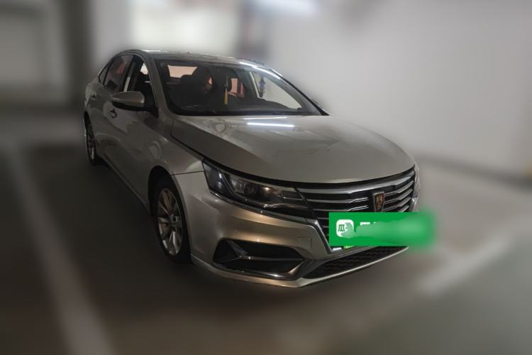 Used Roewe i6 New Energy 2017 45T Hybrid Connect & Smart Enjoyment Edition Front Right 45 Deg