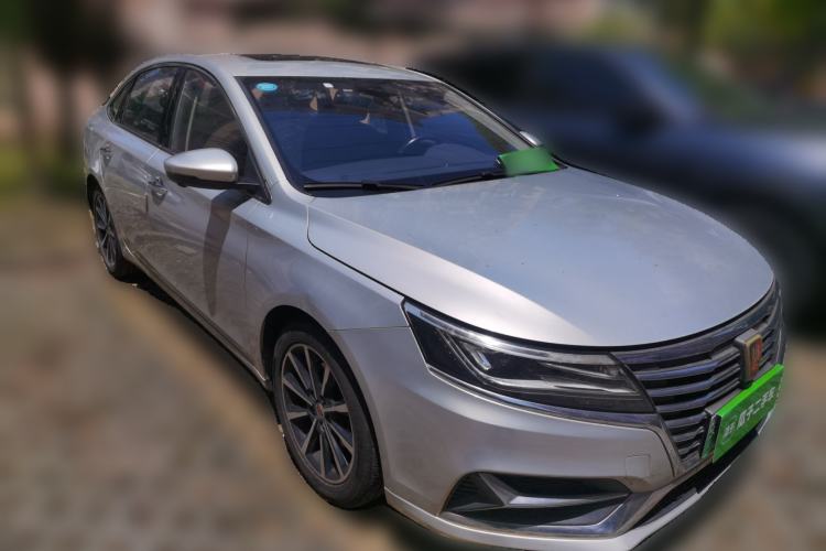 Used Roewe i6 New Energy 2017 45T Hybrid Connective Smart Luxury Edition Front Right 45 Deg