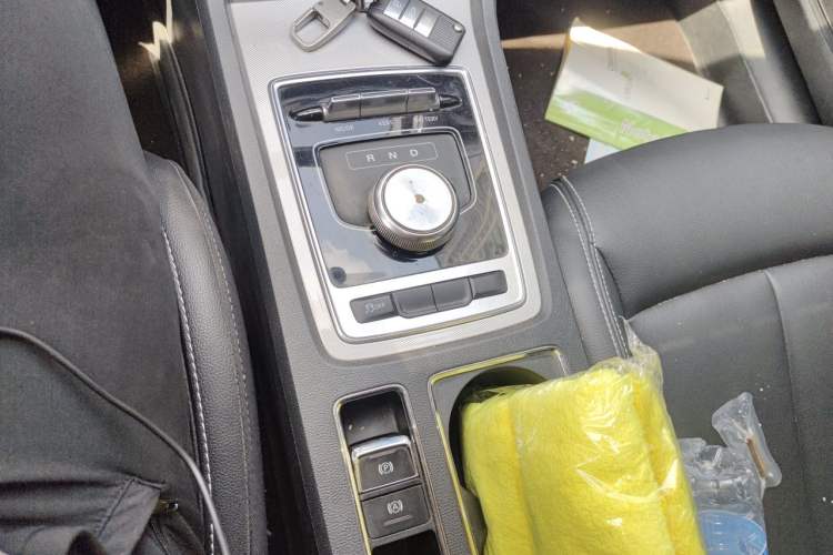 Used Roewe i6 New Energy 2017 45T Hybrid Connect & Smart Enjoyment Edition Gear Lever