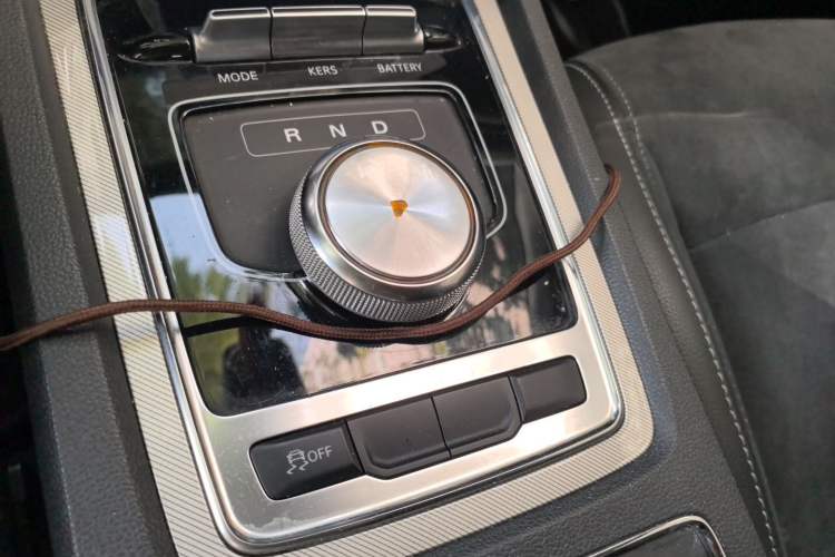 Used Roewe i6 New Energy 2017 45T Hybrid Connective Smart Luxury Edition Gear Lever