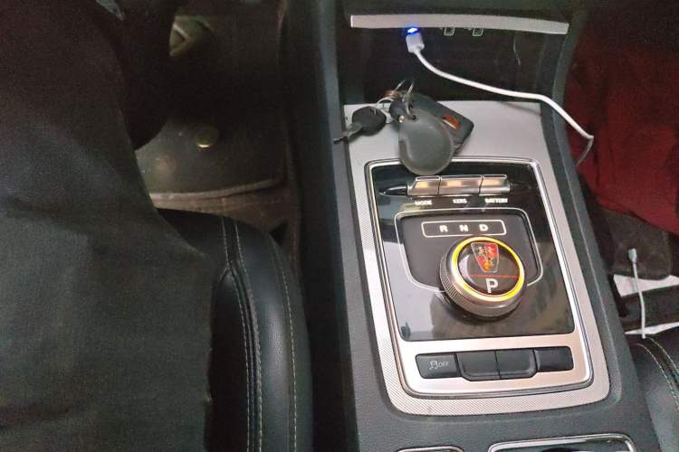 Used Roewe i6 New Energy 2017 45T Hybrid Connect & Smart Enjoyment Edition Gear Lever