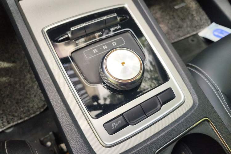 Used Roewe i6 New Energy 2017 45T Hybrid Connect & Smart Enjoyment Edition Gear Lever