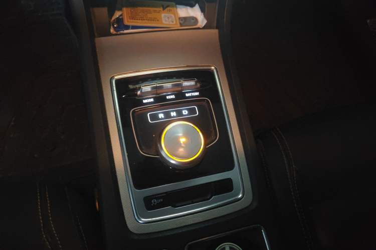Used Roewe i6 New Energy 2017 45T Hybrid Connect & Smart Enjoyment Edition Gear Lever