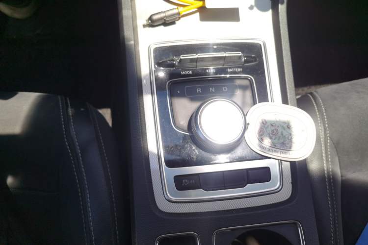 Used Roewe i6 New Energy 2017 45T Hybrid Connective Smart Luxury Edition Gear Lever