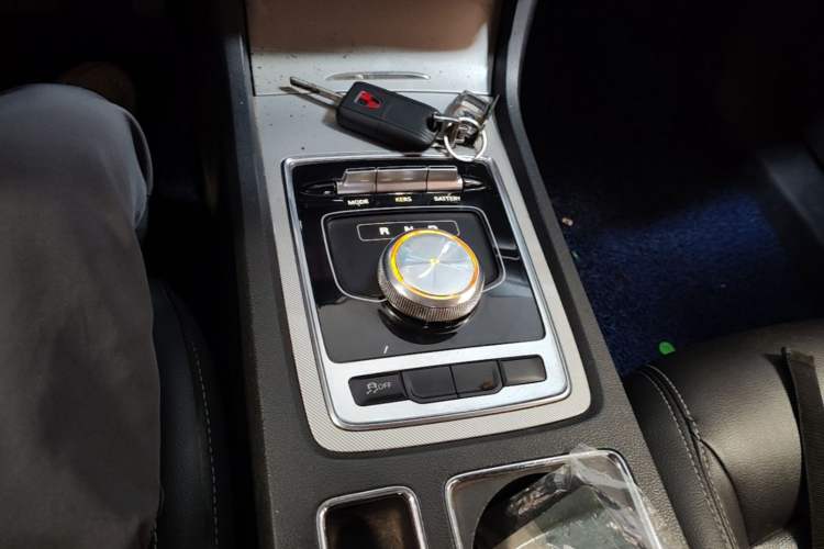 Used Roewe i6 New Energy 2017 45T Hybrid Connect & Smart Enjoyment Edition Gear Lever