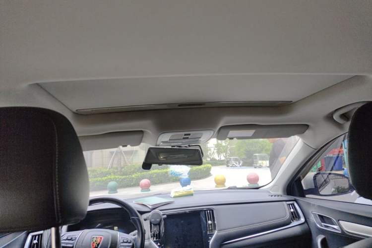Used Roewe i6 New Energy 2017 45T Hybrid Connect & Smart Enjoyment Edition Headliner