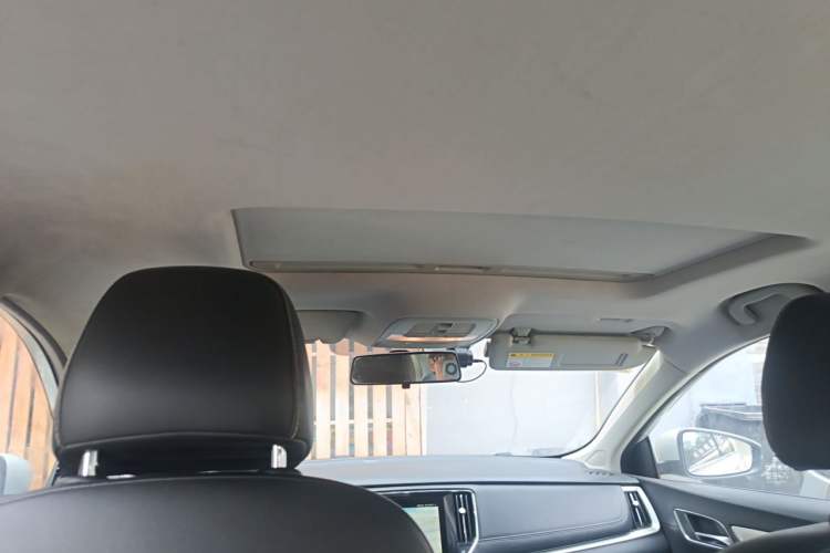 Used Roewe i6 New Energy 2017 45T Hybrid Connect & Smart Enjoyment Edition Headliner