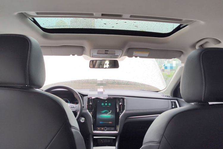 Used Roewe i6 New Energy 2017 45T Hybrid Connect & Smart Enjoyment Edition Headliner