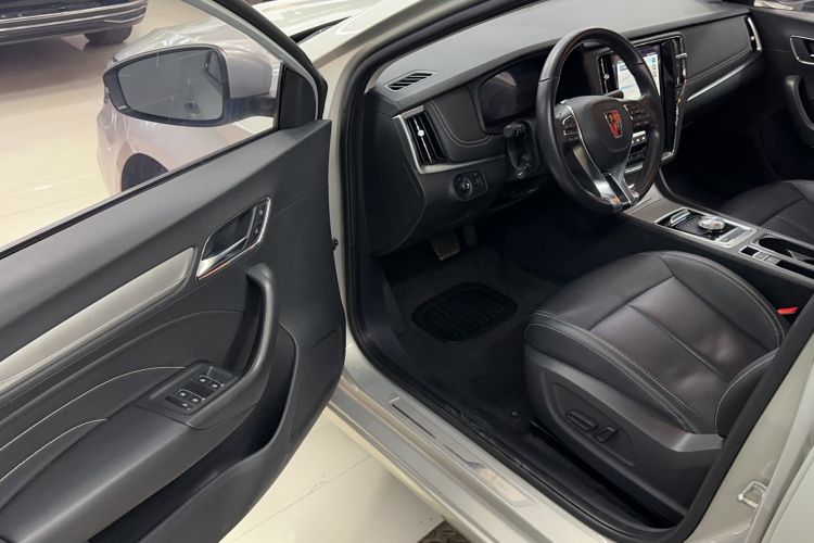 Used Roewe i6 New Energy 2017 45T Hybrid Connect & Smart Enjoyment Edition Interior 1