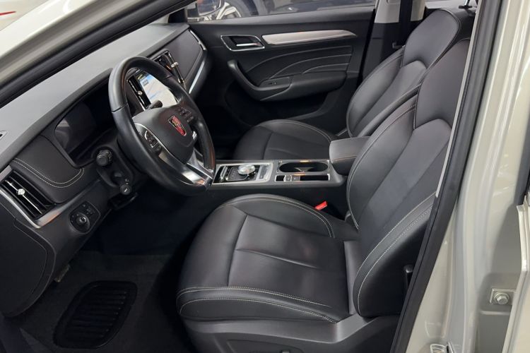 Used Roewe i6 New Energy 2017 45T Hybrid Connect & Smart Enjoyment Edition Interior 2