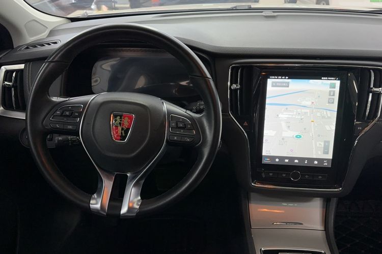 Used Roewe i6 New Energy 2017 45T Hybrid Connect & Smart Enjoyment Edition Interior 3