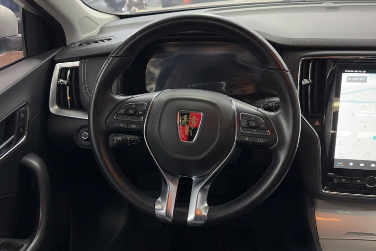 Used Roewe i6 New Energy 2017 45T Hybrid Connect & Smart Enjoyment Edition Interior 4