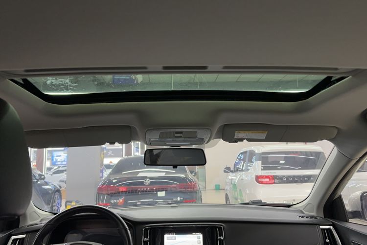 Used Roewe i6 New Energy 2017 45T Hybrid Connect & Smart Enjoyment Edition Interior 8