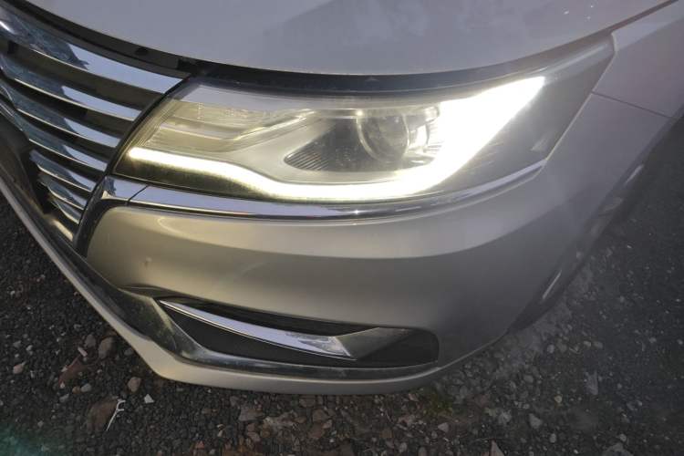Used Roewe i6 New Energy 2017 45T Hybrid Connect & Smart Enjoyment Edition Left Front Headlight