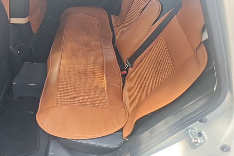 Used Roewe i6 New Energy 2017 45T Hybrid Connect & Smart Enjoyment Edition Left Rear Seat