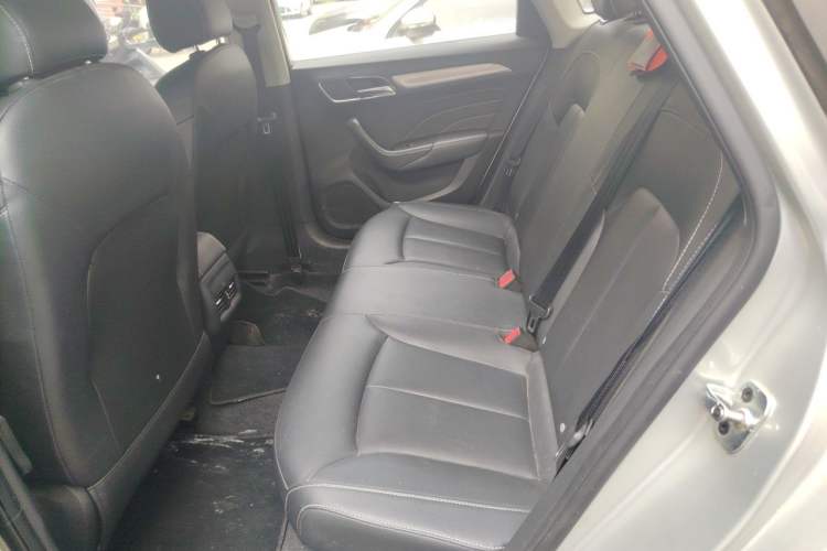 Used Roewe i6 New Energy 2017 45T Hybrid Connect & Smart Enjoyment Edition Left Rear Seat