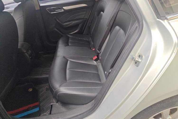 Used Roewe i6 New Energy 2017 45T Hybrid Connect & Smart Enjoyment Edition Left Rear Seat