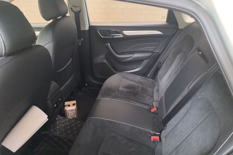 Used Roewe i6 New Energy 2017 45T Hybrid Connective Smart Luxury Edition Left Rear Seat
