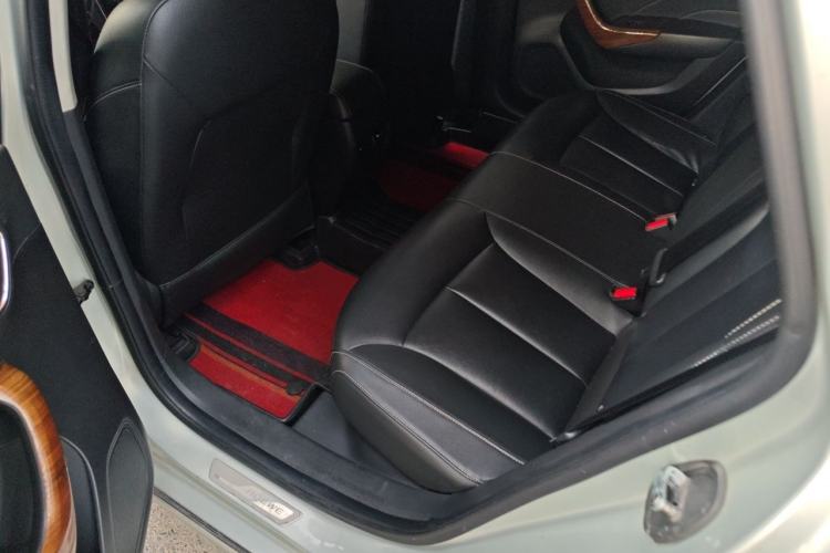 Used Roewe i6 New Energy 2017 45T Hybrid Connect & Smart Enjoyment Edition Left Rear Seat