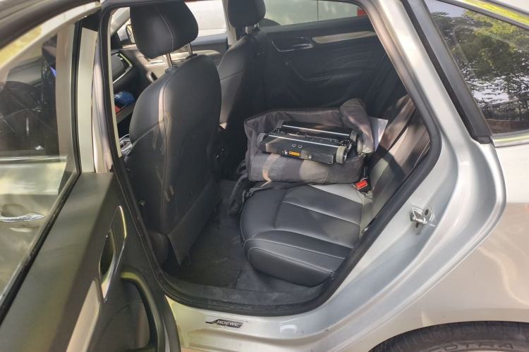 Used Roewe i6 New Energy 2017 45T Hybrid Connect & Smart Enjoyment Edition Left Rear Seat