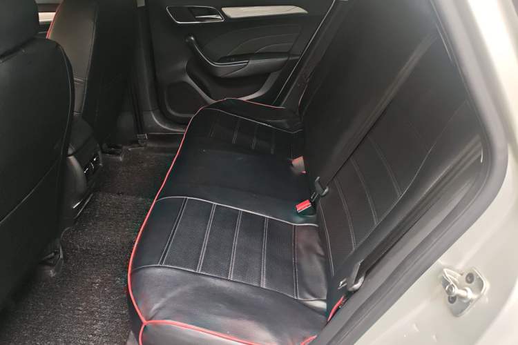 Used Roewe i6 New Energy 2017 45T Hybrid Connect & Smart Enjoyment Edition Left Rear Seat
