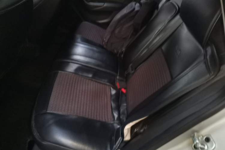 Used Roewe i6 New Energy 2017 45T Hybrid Connect & Smart Enjoyment Edition Left Rear Seat