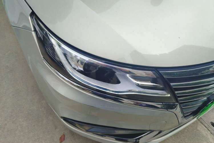Used Roewe i6 New Energy 2017 45T Hybrid Connect & Smart Enjoyment Edition Right Front Headlight