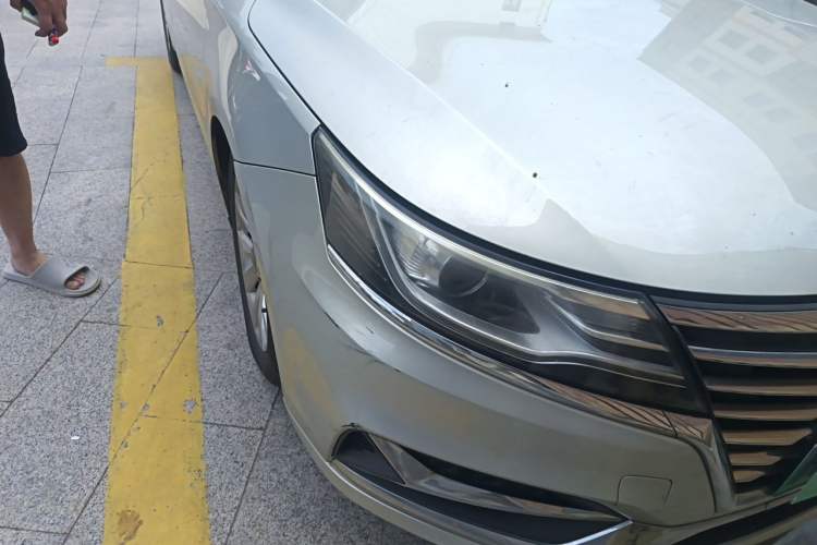 Used Roewe i6 New Energy 2017 45T Hybrid Connect & Smart Enjoyment Edition Right Front Headlight