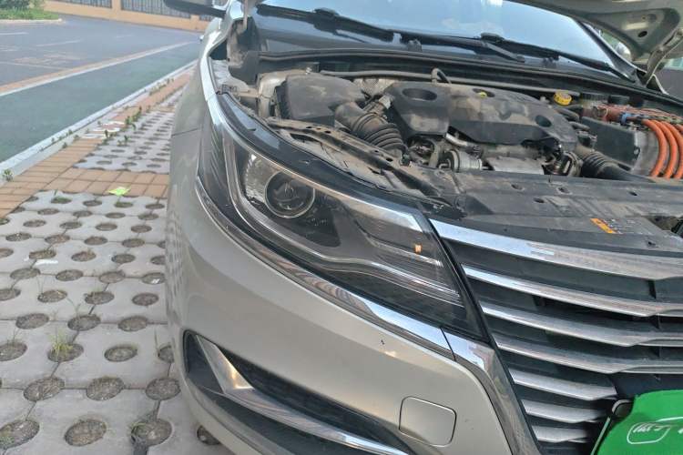 Used Roewe i6 New Energy 2017 45T Hybrid Connect & Smart Enjoyment Edition Right Front Headlight