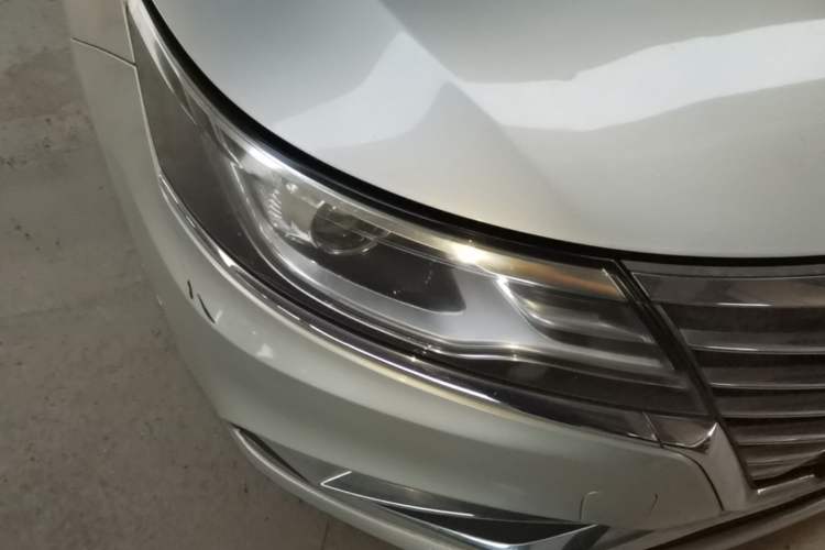 Used Roewe i6 New Energy 2017 45T Hybrid Connect & Smart Enjoyment Edition Right Front Headlight