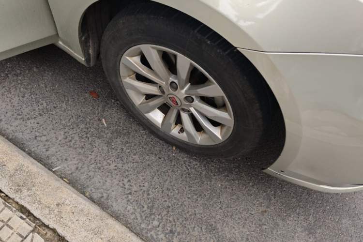 Used Roewe i6 New Energy 2017 45T Hybrid Connect & Smart Enjoyment Edition Right Front Wheel Hub