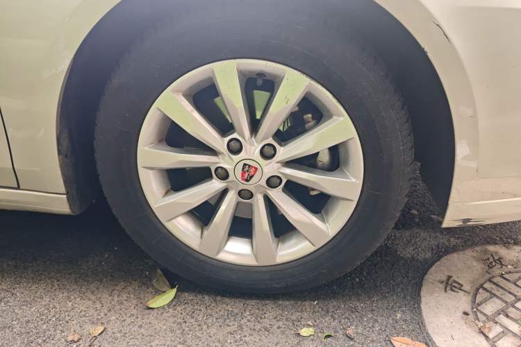 Used Roewe i6 New Energy 2017 45T Hybrid Connect & Smart Enjoyment Edition Right Front Wheel Hub