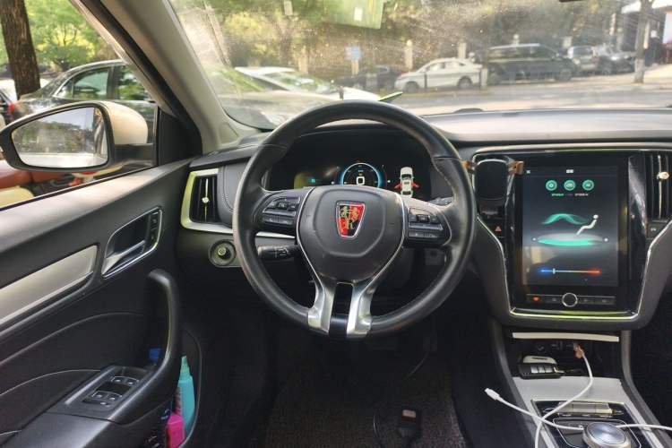 Used Roewe i6 New Energy 2017 45T Hybrid Connect & Smart Enjoyment Edition Steering Wheel