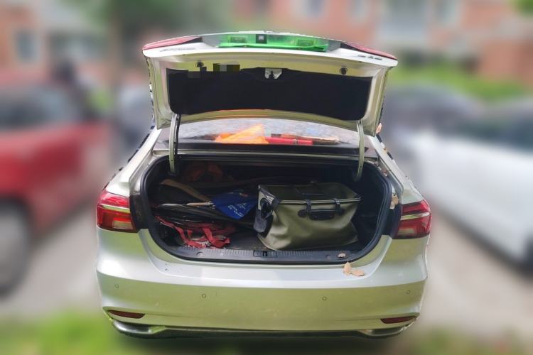 Used Roewe i6 New Energy 2017 45T Hybrid Connect & Smart Enjoyment Edition Trunk