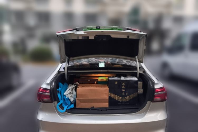 Used Roewe i6 New Energy 2017 45T Hybrid Connect & Smart Enjoyment Edition Trunk