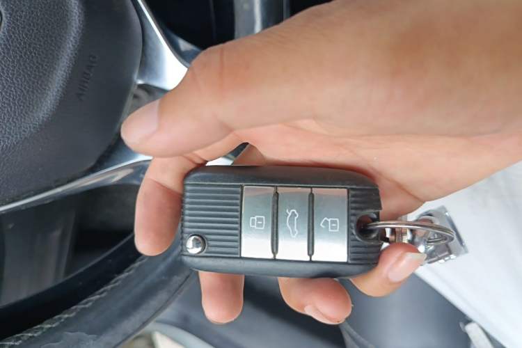 Used Roewe i6 New Energy 2017 45T Hybrid Connect & Smart Enjoyment Edition Vehicle Key