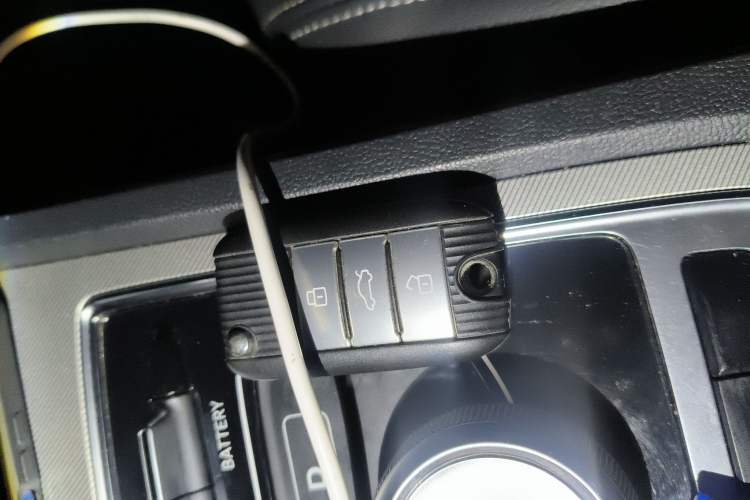 Used Roewe i6 New Energy 2017 45T Hybrid Connect & Smart Enjoyment Edition Vehicle Key