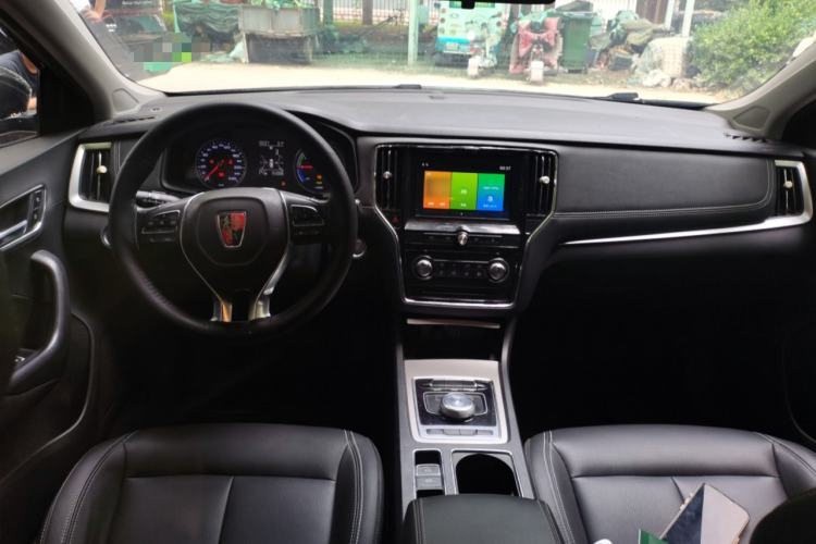 Used Roewe i6 New Energy 2019 PLUS 50T 4G Connected Glory Luxury Edition Center Console